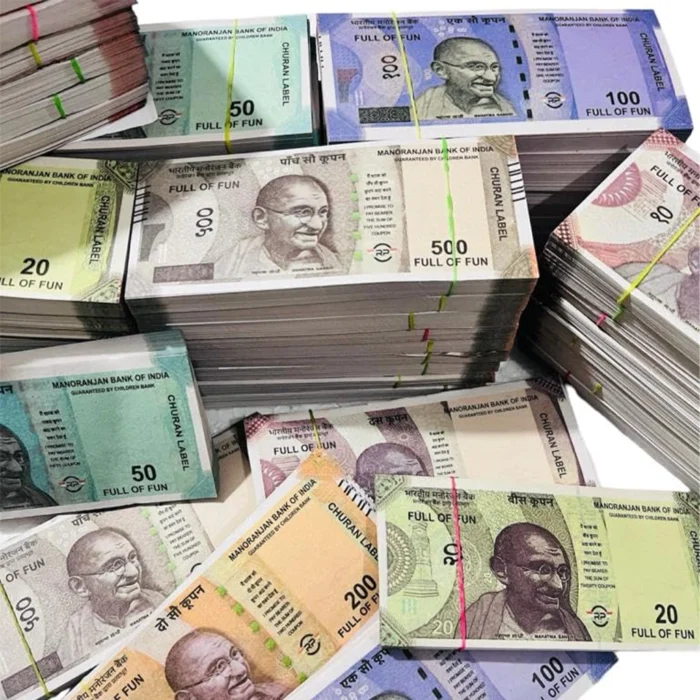 Playing Indian Currency Fake Notes Nakli Note