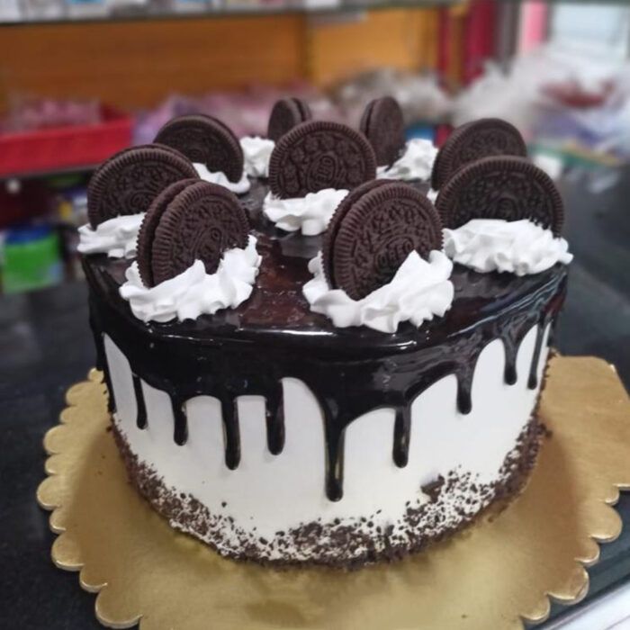 Delicious Fresh Cream Cake – Chocolate Oreo Cake - Image 1
